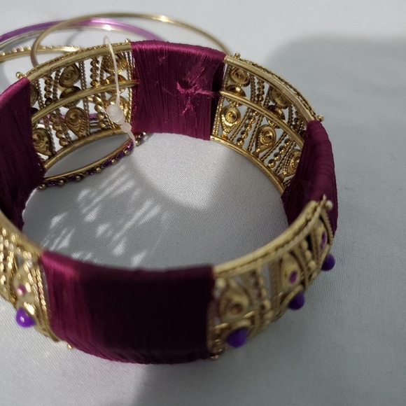 Set of 5 Purple and Gold Bangle Bracelets New Without Tags - Picture 6 of 8